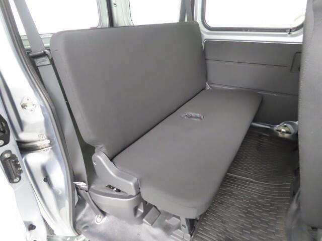 リヤシートも状態良好♪是非一度ご来店いただき、実際に座ってみてくださいね！