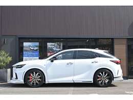 ■5年10万kmの新車保証付き■新車販売だからディーラー販売店で購入する場合と同じく5年10万kmのメーカー保証付！もちろんお近くのディーラー様で無 償保証修理やアフーサービスも受けれます。