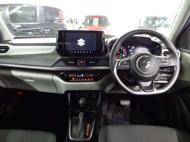 在庫車は店舗を移動している場合がございますので、御来店前に在庫の確認をして頂きます事をお勧めいたしております。