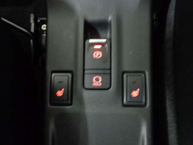 オートベル東バイパス店・オートベル浜線バイパス嘉島店・オートベルサンロードシティ人吉店の熊本県下3店舗に総在庫常時800台以上を展示しております。