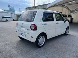 広々とした車内空間に優れた燃費性能。更にデザインも上質で人気のお車です！