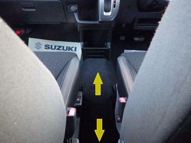 ◆センターウォ-クスルー◆運転席と助手席の間を通ることが出来ますので外に出ることも無く移動できます。便利ですよ！
