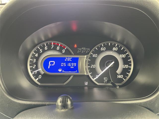 【スピードメーター】メーターがシンプルで見やすく運転しやすいですね！