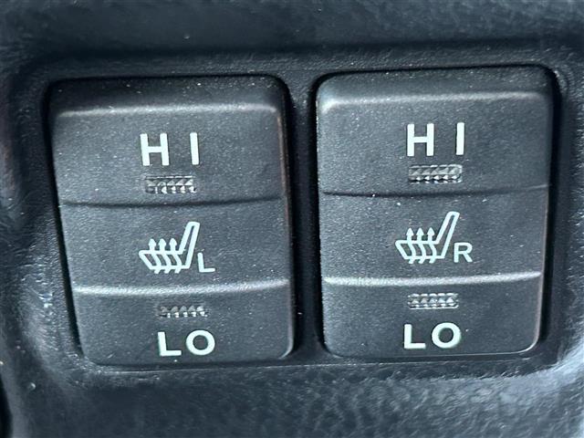 【運転席操作部】快適なドライブを楽しむための機能が装備されています！運転席から触れるので、使いやすいです！除菌プランいれていただくと、さらに清潔で安心していただけます！