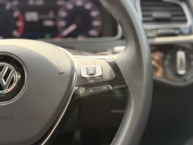 ◆ステアリング◆ステアリング回りもすっきりとしたデザインで運転しやすいです☆