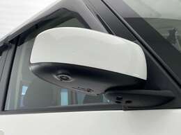 【ドアミラー】大きくて見やすいので、後方を見るときも安心です！