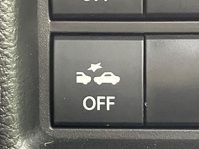 【スズキ　セーフティサポート】走行中に前方の車両等を認識し、衝突しそうな時は警報とブレーキで衝突回避と被害軽減をアシスト。より安全にドライブをお楽しみいただけます。