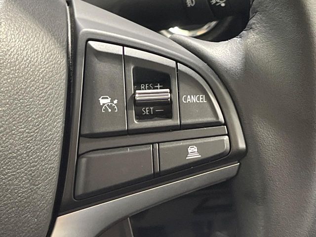 【アダプティブクルーズコントロール】高速道路での長距離走行が楽に！！自動で速度を保つクルーズコントロールが、衝突軽減システムと連携し、前方の車両を感知して車間を保つように速度調節してくれます！！