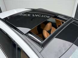 【パノラマルーフ】開放感たっぷりのパノラマルーフが装着されています！車内に明かりを取り入れたり景色を楽しむのに、最適です！遮光シェードが装備されておりますので、夏の暑い日でも快適に使えます！