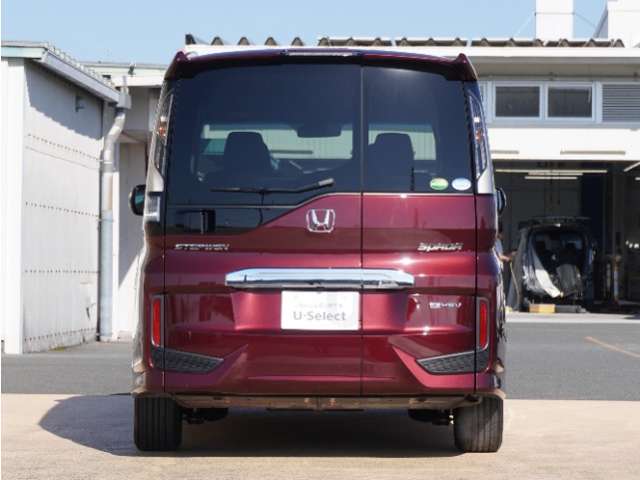 色々なお店で販売しているHonda車ですが、アフターサービスも全てお任せ頂けるのは「HondaCars正規販売店」だけ！ご納車後もお住まいの地域の販売店にて　アフターサービスをお任せいただけますよ。