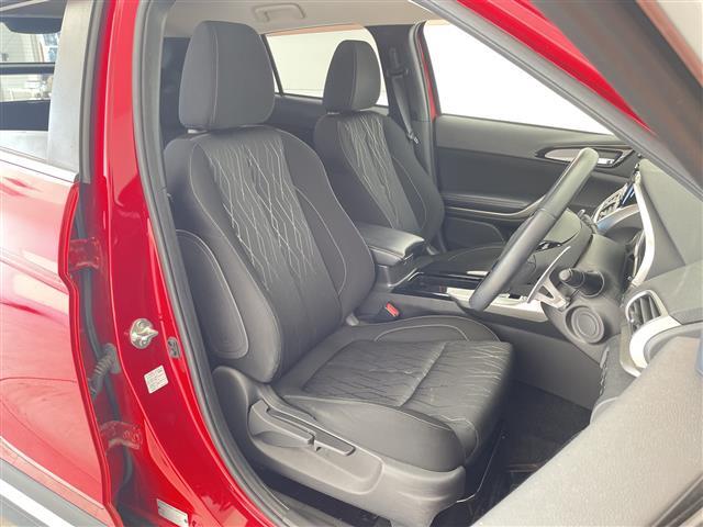 【運転席】『運転席周辺』の画像になります。写真の内容に関してご不明点、ご質問等がございましたらお気軽にガリバー店舗までお問い合わせください。