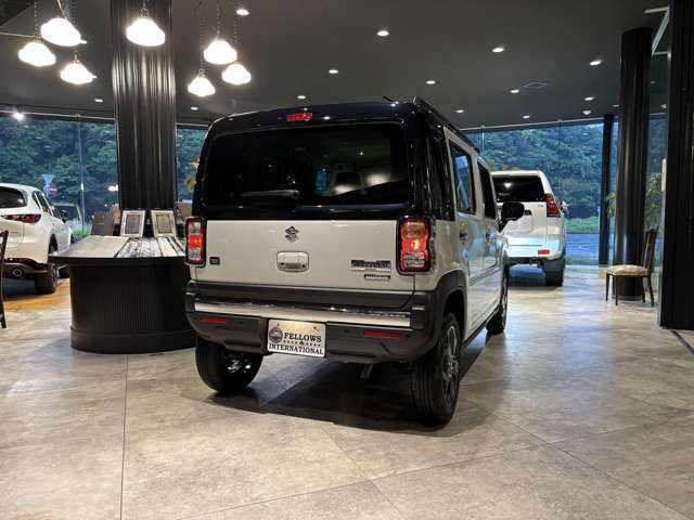 当社は！！  掲載の総額でそのまま乗り出せます。  よくわからないオプションやパッケージの制約はございません。  ご要望がございましたら気軽にお申し付けください。