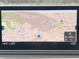 ●純正ナビ:一体感のあるナビは、高級感ある車内を演出してくれます。オーディオ機能も充実しておりますので、運転もより楽しめます♪