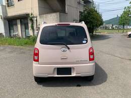 室内展示場を完備しておりますので、天候の悪い日でもゆっくりと車両をご覧下さい。