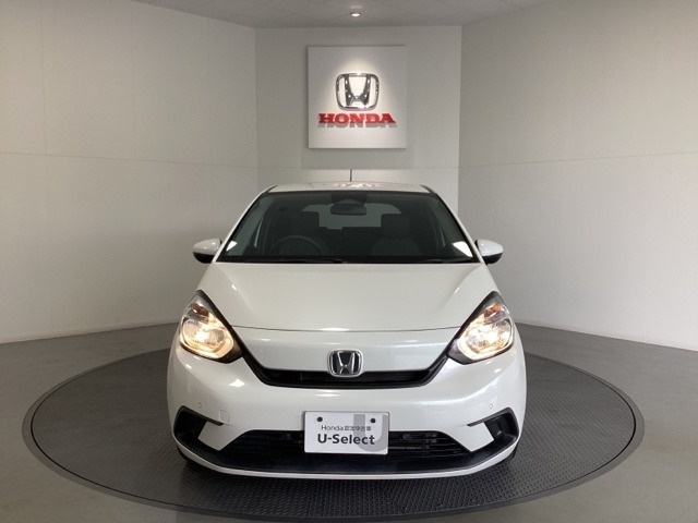 【Honda認定中古車 U-Select】　エンジン、オーディオやカーナビ(社外品は除く）に至るまで保証をお付け致します。全国のホンダディーラーで保証と整備が受けられます。