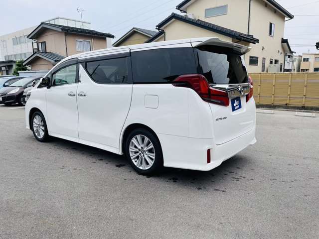 お気軽にお問合せ下さい！定休は日祝となっております＾＾