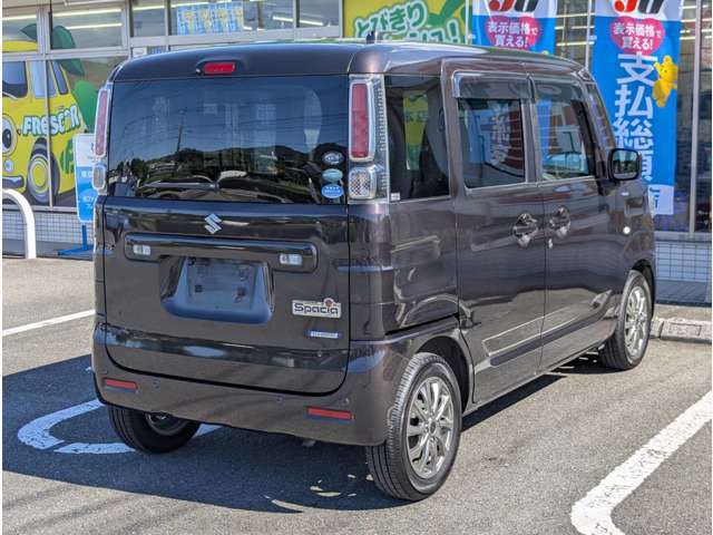 ヘッドライトの黄ばみ、ボディの傷から、頑固なウォータースポット等精一杯対応させて頂きます！