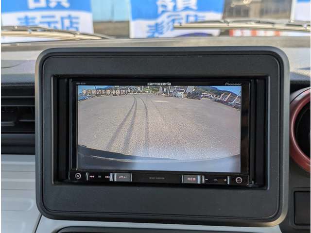 バックカメラ付きなので車庫入れも安心楽々です(^^)/