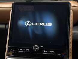 【9.8インチ　ディスプレイオーディオ】大画面のディスプレイはAppleCarPlayやAndroidAutoが利用可能。大きな画面でスマホナビアプリ等が利用いただけます♪