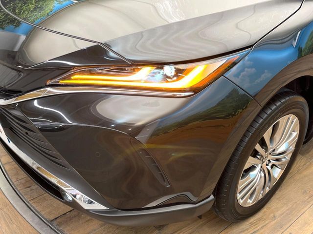【ダブルファンクションターンランプ付きLEDヘッドライト】人気上昇中のダブルファンクションターンランプを装備！ウィンカーとデイライト＆車幅灯を兼用し、特別感のあるエクステリアを演出します。