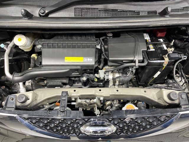 親切・丁寧な専門メカニックスタッフが応対！・車検・点検整備・事故等の修理などアフターサービスも安心。お車のカスタマイズもネクステージのサービススタッフまでご相談ください！