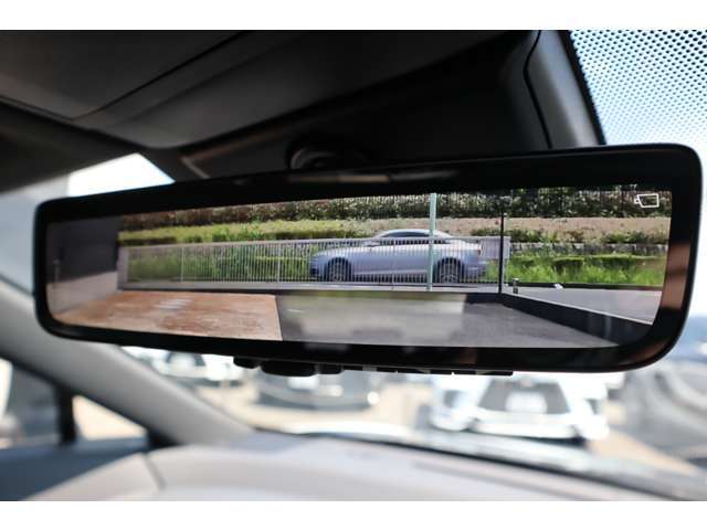 純正オプション、デジタルインナーミラー、新車時のみ注文できるオプションです