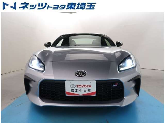 【フロント】純正LEDヘッドライトが付いています。