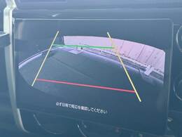 ガイドライン付きのバックカメラ　駐車が苦手な方にもおススメです