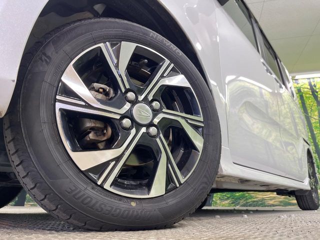 お車を安心してお乗りいただく為には、足回りの定期点検が欠かせません。サービスサポート（有償保証）では無料点検もご提供しており、安心のカーライフをお過ごしいただけるサポート体制が整っています。