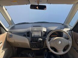 グループ総在庫数約30，000台！！全国の系列店からメーカー・車種問わずご紹介出来るので、あなたにピッタリのお車が見つかるはずです♪まずはお問い合わせ下さい☆