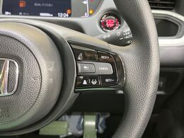 【アダプティブクルーズコントロール】高速道路での長距離走行が楽に！！自動で速度を保つクルーズコントロールが、衝突軽減システムと連携し、前方の車両を感知して車間を保つように速度調節してくれます！！