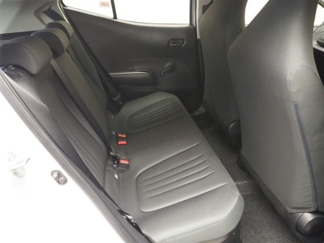 リアシートです。ご家族・ご友人とお出かけでもいかがでしょうか。