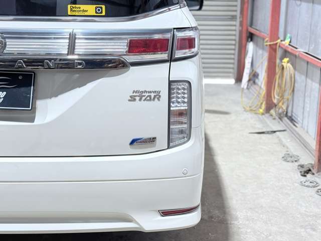 バックドアも開け閉めし易く、お買い物の荷物もゆったり積むことが可能です。The rear door is easy to open and close, making it convenient to load your shopping bags with plenty of space