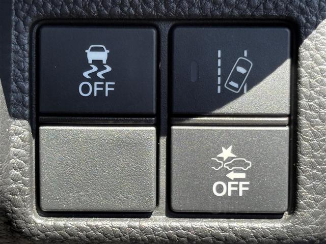 【運転席操作部】快適なドライブを楽しむための機能が装備されています！運転席から触れるので、使いやすいです！除菌プランいれていただくと、さらに清潔で安心していただけます！