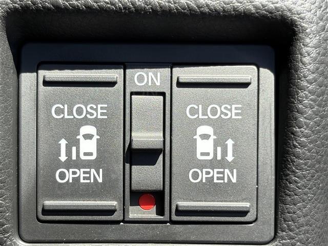 【運転席操作部】快適なドライブを楽しむための機能が装備されています！運転席から触れるので、使いやすいです！除菌プランいれていただくと、さらに清潔で安心していただけます！