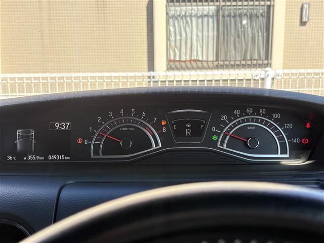 【スピードメーター】メーターがシンプルで見やすく運転しやすいですね！