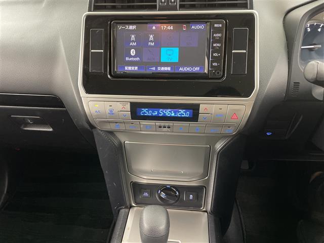 【運転席操作部】快適なドライブを楽しむための機能が装備されています！運転席から触れるので、使いやすいです！除菌プランいれていただくと、さらに清潔で安心していただけます！