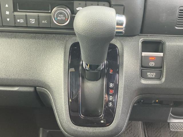 国産車から輸入車まで多様なお客様のニーズのお応えできるように、全国規模で豊富な在庫展開！車のことならWECARSへ！