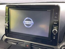 【純正9型ナビ】人気の純正ナビを装備しております。ナビの使いやすさはもちろん、オーディオ機能も充実！キャンプや旅行はもちろん、通勤や買い物など普段のドライブも楽しくなるはず♪