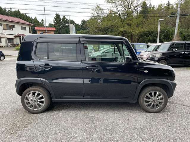 ■駐車場も複数台分ご用意しておりますので気兼ねなくお車ご覧いただけます♪