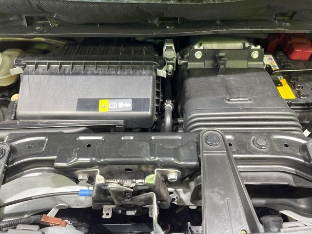 親切・丁寧な専門メカニックスタッフが応対！・車検・点検整備・事故等の修理などアフターサービスも安心。お車のカスタマイズもネクステージのサービススタッフまでご相談ください！