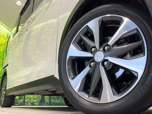 【純正15インチアルミホイール】外観にマッチした純正アルミホイールを装着しております。各種社外アルミホイールや、スタッドレスタイヤも取扱いしております。是非ご相談ください♪