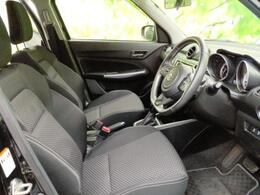 「この車の写真をもっと見たい」「状態が気になる」「この装備はついている？」どんな小さな疑問でもお気軽にお問い合わせください！