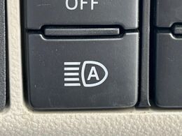 【オートハイビーム】夜間の安全走行に役立つ便利な機能！先行車や対向車を検知し、ハイビームとロービームを切り替えてくれます♪