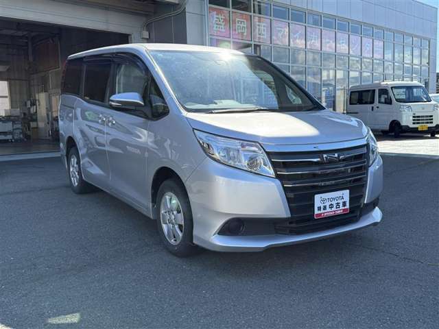 H29年式　4WD　衝突被害軽減ブレーキが付いた安心・安全なお車です。