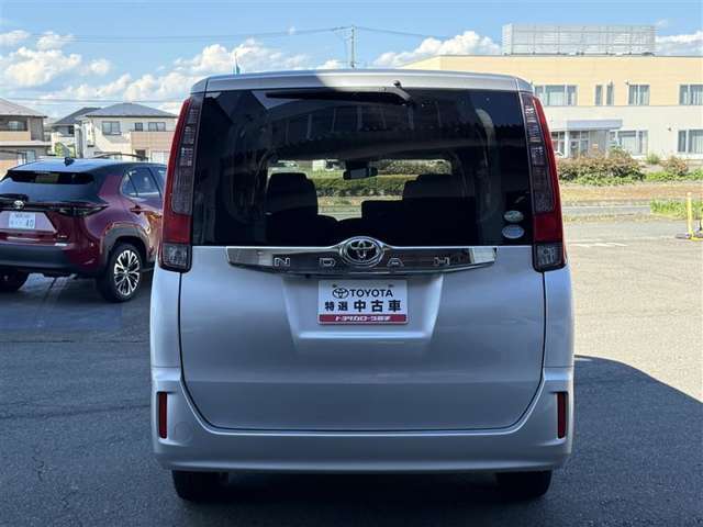 大きすぎず、小さすぎず、運転もしやすくシートアレンジも多彩で、どの世代の方にも気に入っていただけるお車です♪