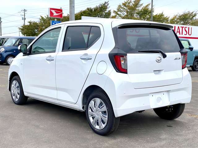 国交省の代わりに車検認定ができる「陸運局指定工場」の資格をもっており、熟練の整備士や国家資格を持った整備士が揃ってます！