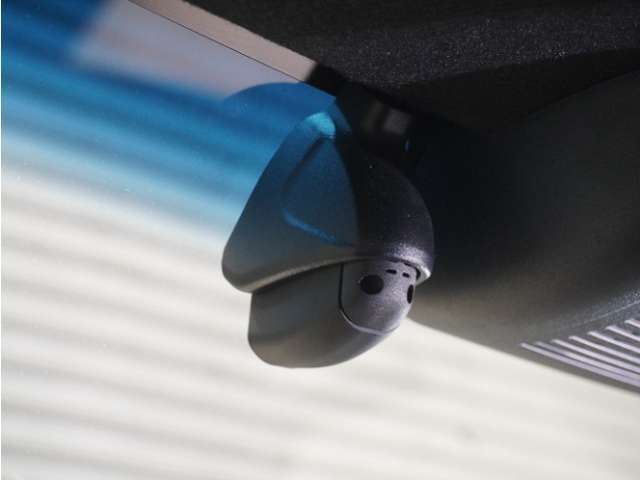 【ドライブレコーダー】万が一のときにしっかりと証拠を残しましょう！旅の思い出をドライブ映像としても残せます！　わずかなご負担で最新機種の装着も可能です。お気軽にお申し付けください。