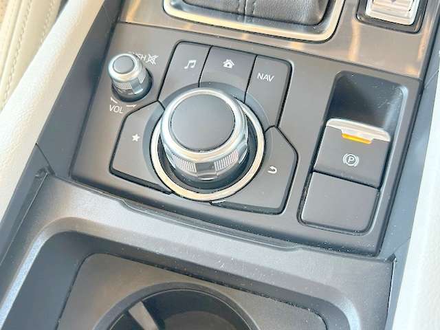 使用頻度が多い、操作スイッチ類も比較的綺麗な状態です！