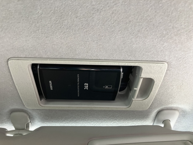 (タクシー)金剛駅・西口からタクシーで2～3メーター(徒歩)金剛駅・西口からバスに乗り、亀の甲バス停(2停留所目)or岩室バス停(4停留所目)